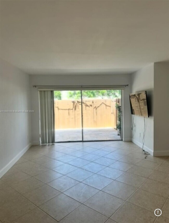 Building Photo - 4240 NW 79th Ave