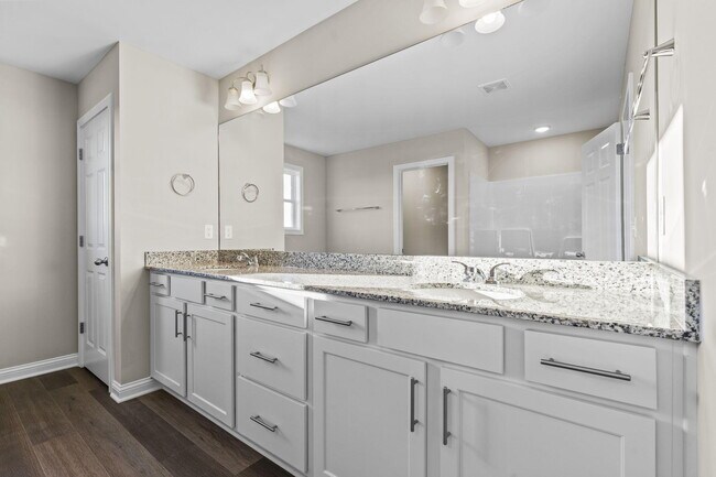 Building Photo - 824 Copley Pointe Dr