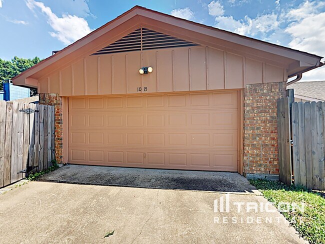 Building Photo - 1015 Cedar Run Dr