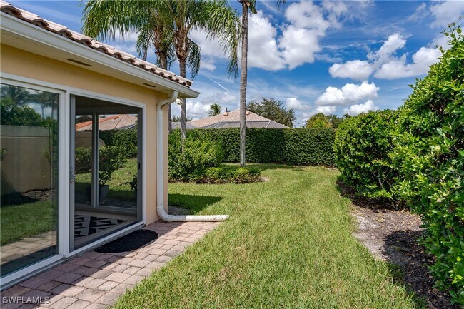 Building Photo - 4949 Kingston Way