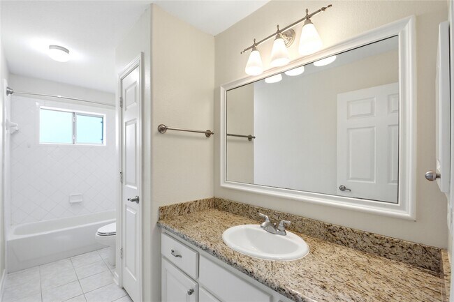 Building Photo - 1702 Fantasy Woods Dr