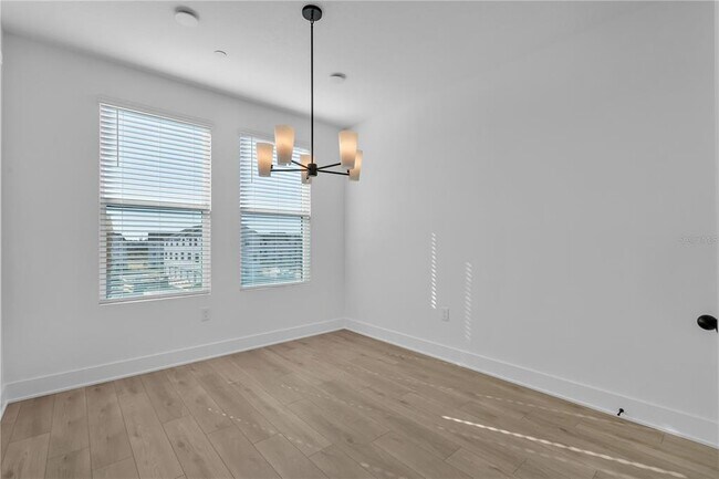 Building Photo - 15381 Hamlin Pk Dr