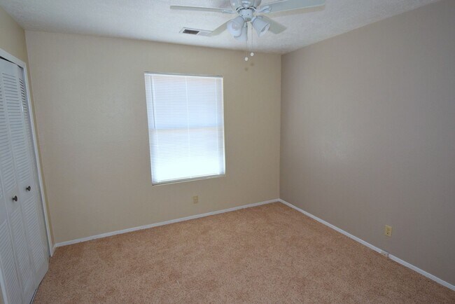 Building Photo - 3 bed 2 bath 2cg in SE Rio Rancho