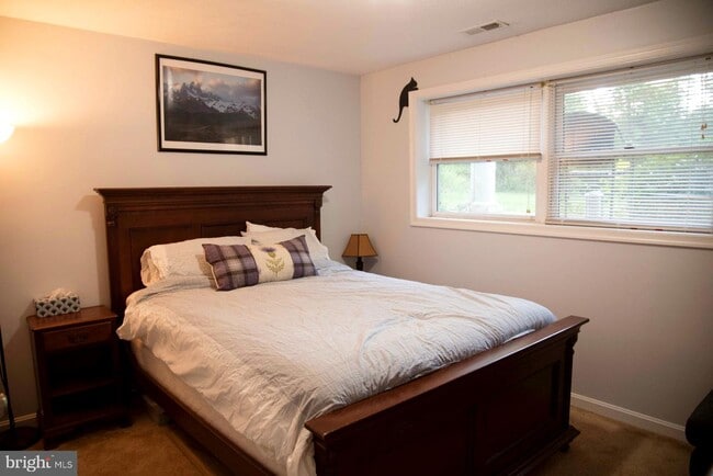 Building Photo - 43017 Fairgrounds Rd