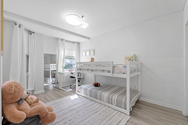 Building Photo - 920 Jefferson St