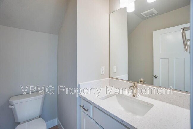 Building Photo - 2347 E Otter Lp