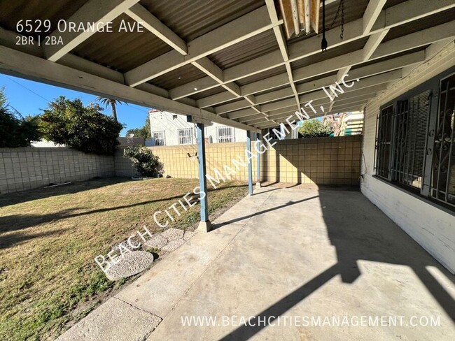 Building Photo - Large 2 Bedroom Home In North Long Beach