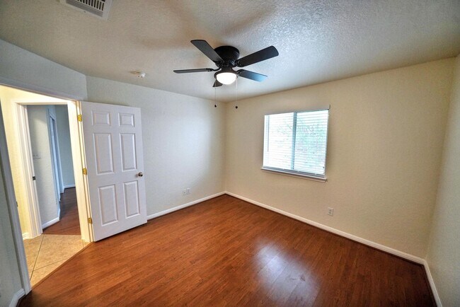 Building Photo - Stunning  Home in the Highly Sought-After ...