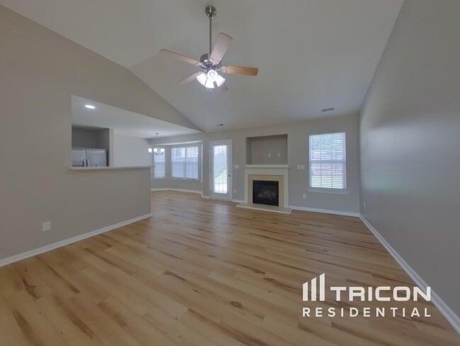 Building Photo - 6821 Parkers Crossing Dr