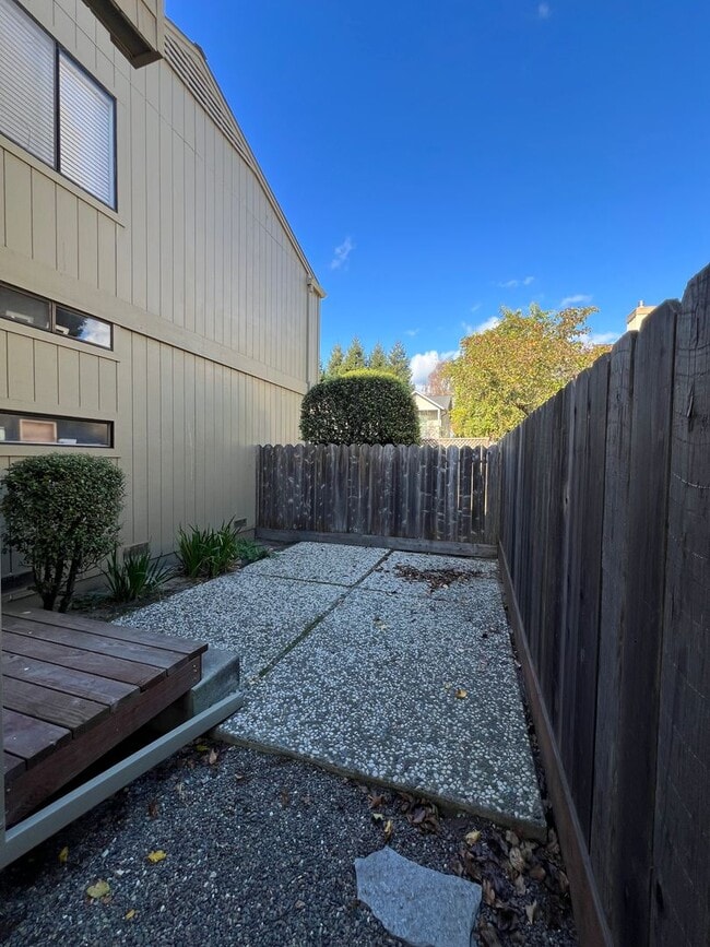 Building Photo - 4235 Grace St