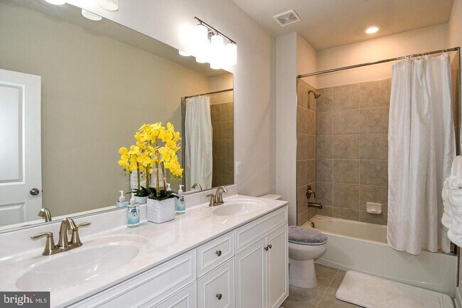 Building Photo - 43444 Stonewood Crossing Ter