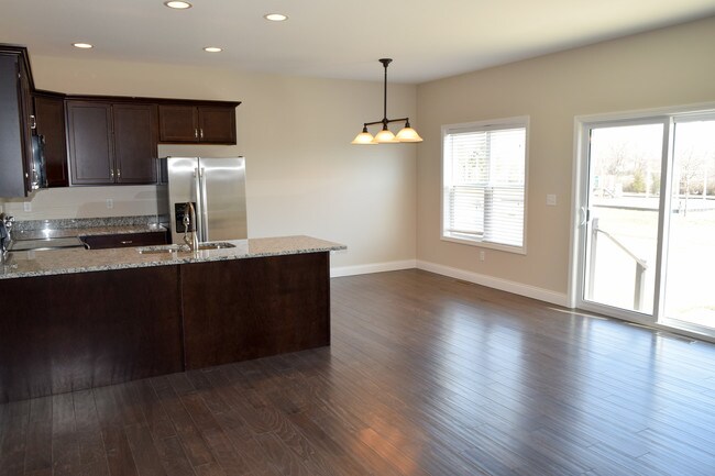 Building Photo - 800 Sedgegrass Dr