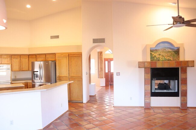 Building Photo - Golf Course Location