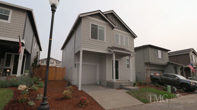 Building Photo - 3BD Home in Ridgefield in a Great Location!  Don't Miss Out!