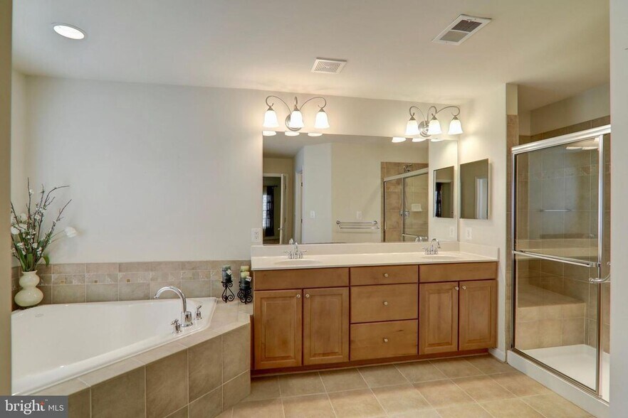 Building Photo - 41779 Bristow Manor Dr