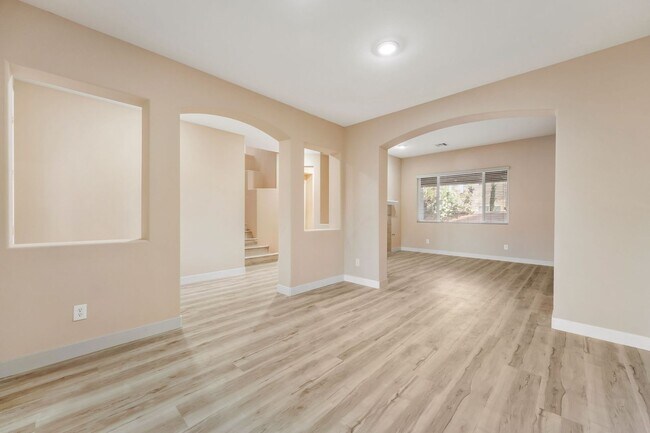 Building Photo - 9721 Sienna Valley Ave
