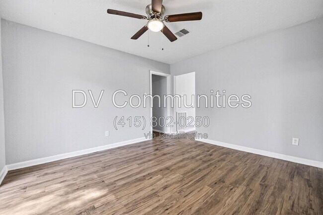 Building Photo - 15331 Campden Hill Rd