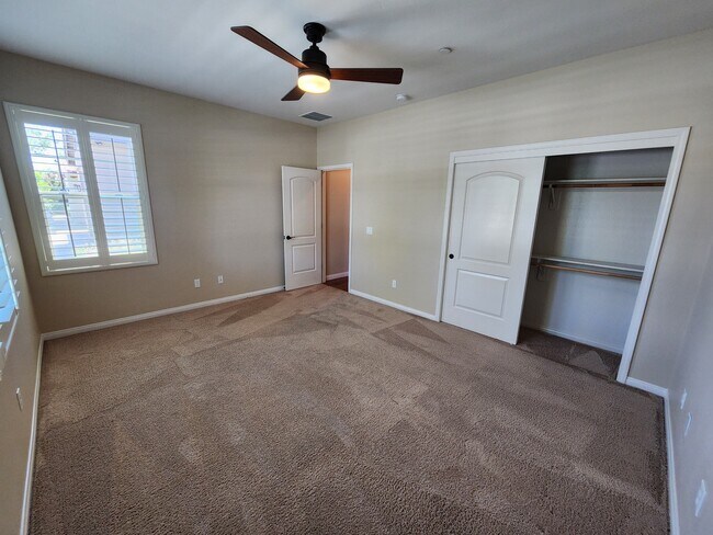 Building Photo - 2611 Barrowby St
