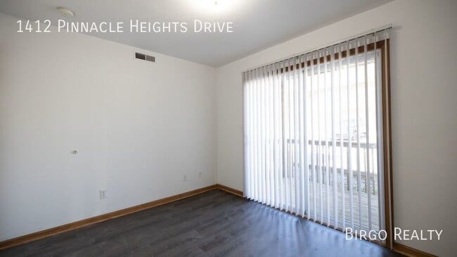 Building Photo - Move in Special! First Month's Rent is Fre...