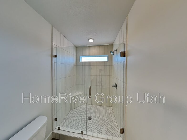 Building Photo - 3461 Peebles Ct
