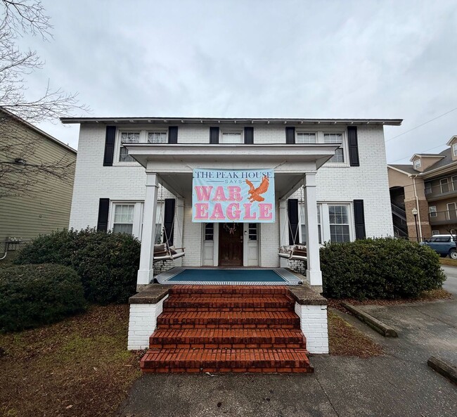 Interior Photo - Peak Apartments