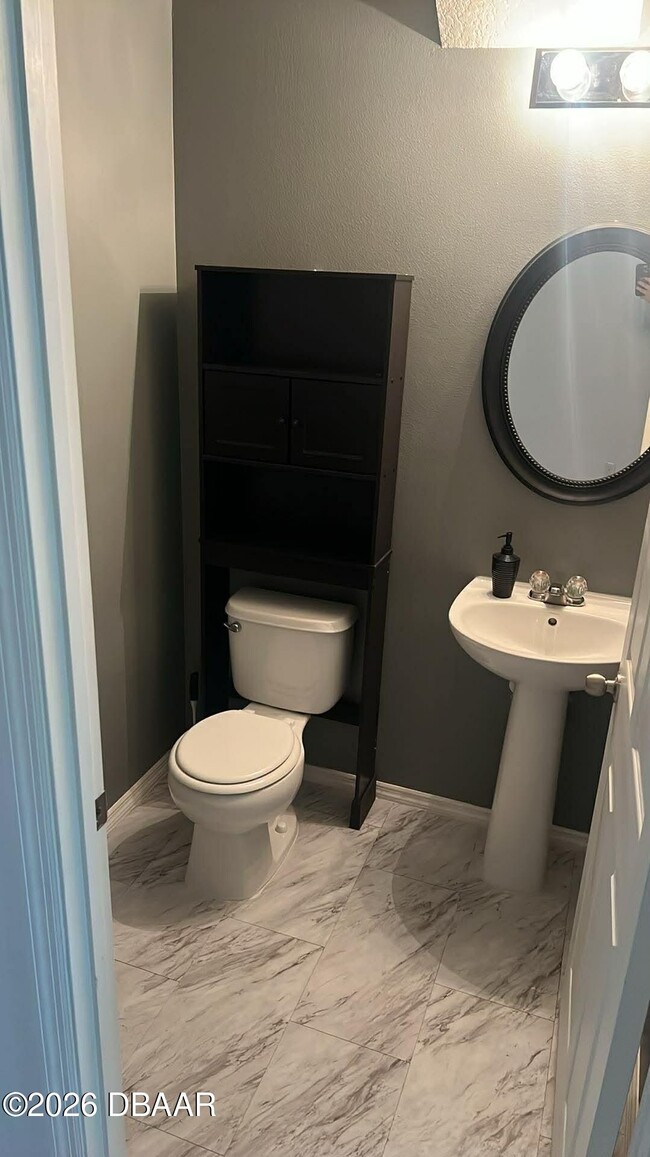 Building Photo - 313 Bayberry Lakes Blvd