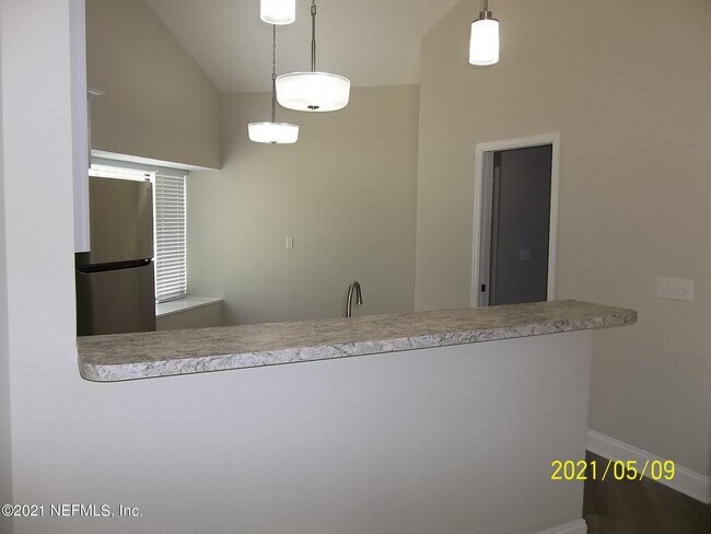 Building Photo - 8072 Kilwinning Ln