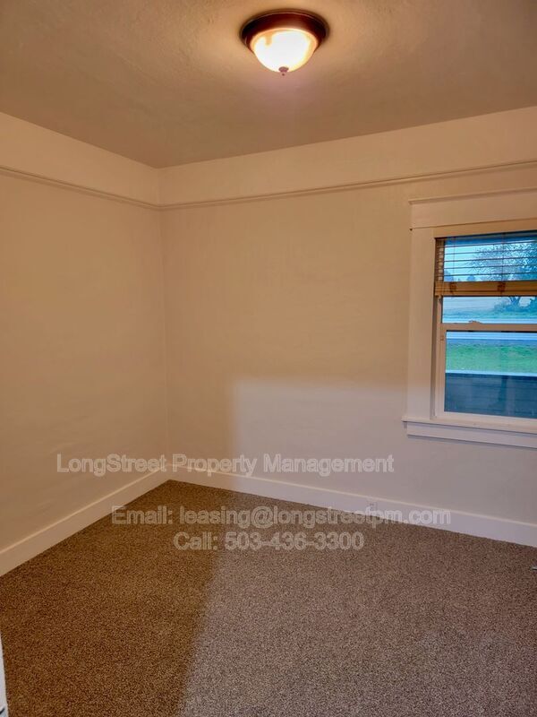 Building Photo - 29626 OR-34