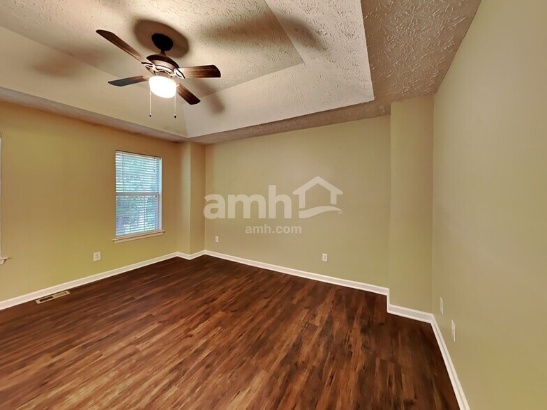 Building Photo - 3626 Clubside Walk NW