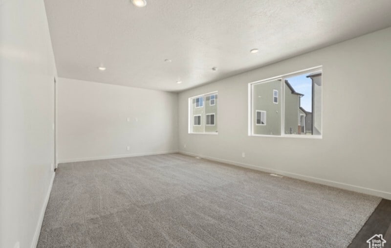 Building Photo - 565 E Lintel Rd