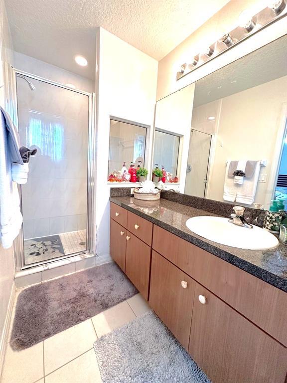 Building Photo - 1207 S Beach Cir