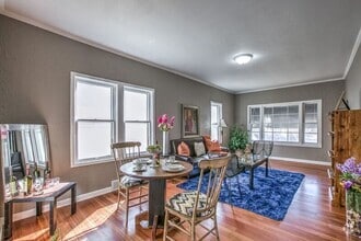 Building Photo - Newly Remodeled 1 Bed, 1 Bath House in Tre...