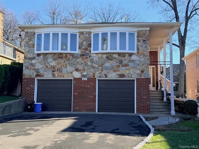 Building Photo - 86-79 Palo Alto St