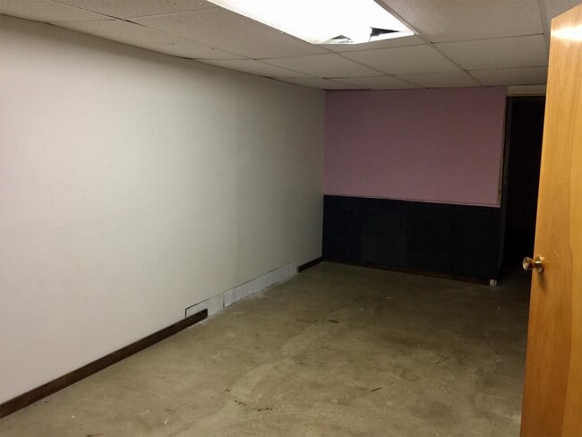 Building Photo - 301 Terrace Way