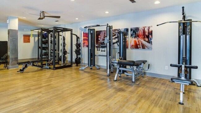 Building Photo - 747 Ralph McGill Blvd NE