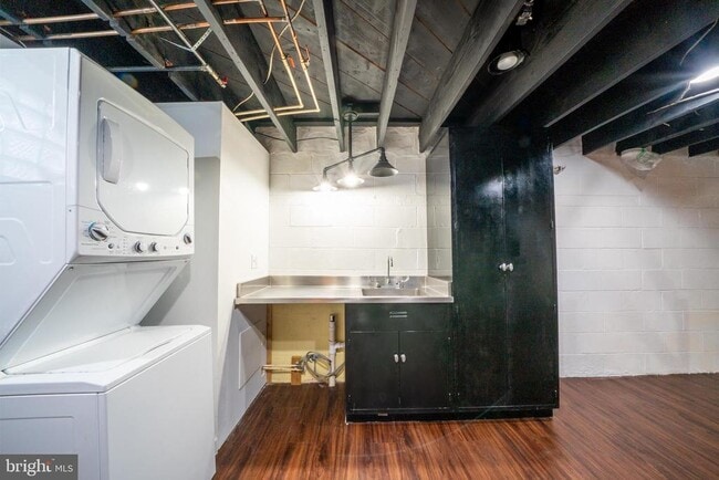 Building Photo - 1106 Linden Ave