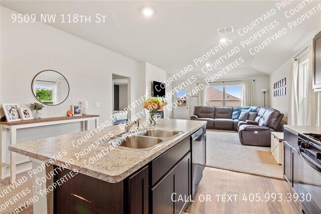 Building Photo - 9509 NW 118th St