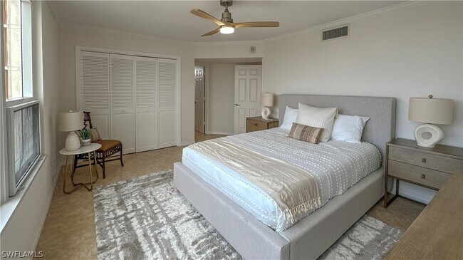 Building Photo - 4251 Gulf Shore Blvd N