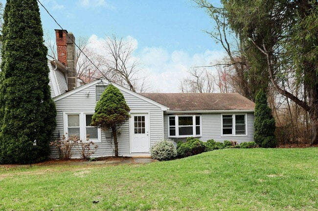 Building Photo - 121 Westport Rd