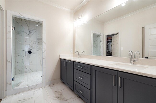 Building Photo - 2020 Elzey Ave