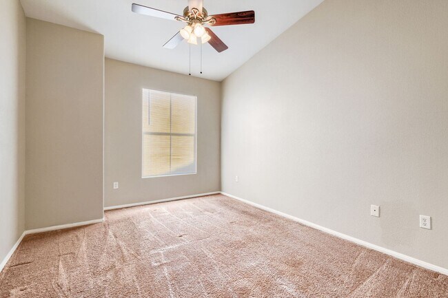 Building Photo - Stylish 2 Bedroom Condo With Community Amenities!