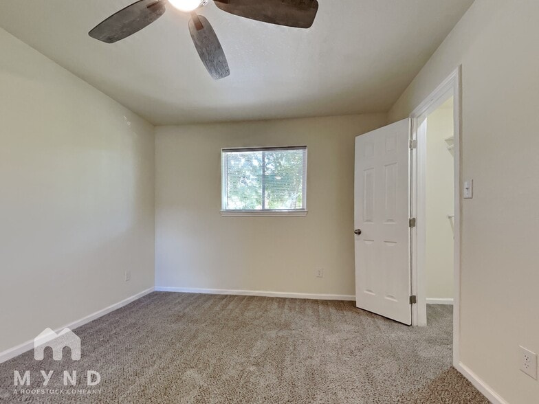 Building Photo - 4809 Cedar St