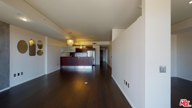 Building Photo - 1155 S Grand Ave