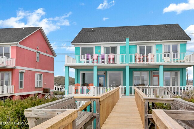 Building Photo - 3974 Island Dr