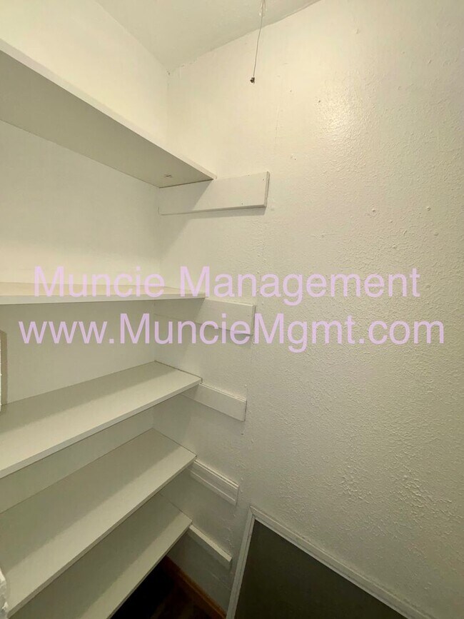 Building Photo - 500 N Alameda Ave