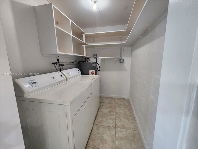 Building Photo - 1806 SW 97th Ave