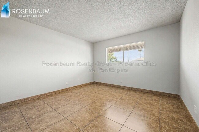 Building Photo - 1746 E 6th Ave