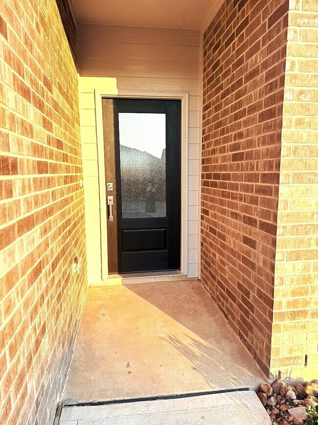 Building Photo - 6814 Dutch Iris Dr