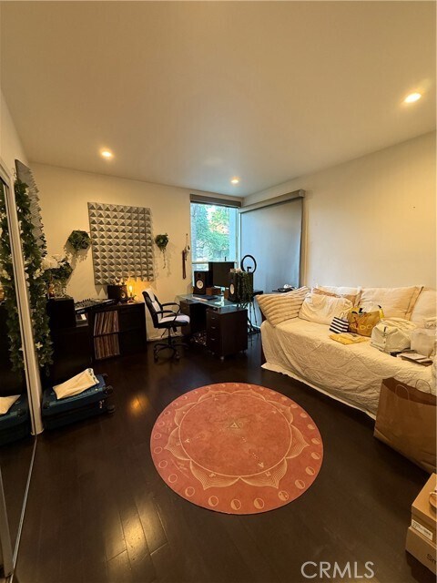 Building Photo - 14144 Dickens St