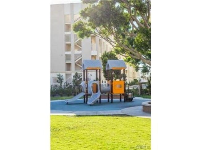 Building Photo - Executive 2-Bedroom Condo in the Prestigious South Bay 360 Community